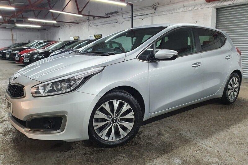 Silver Used 2016 Kia Ceed 3 Hatchback | £7,400 (Fair price) - Image 1/1