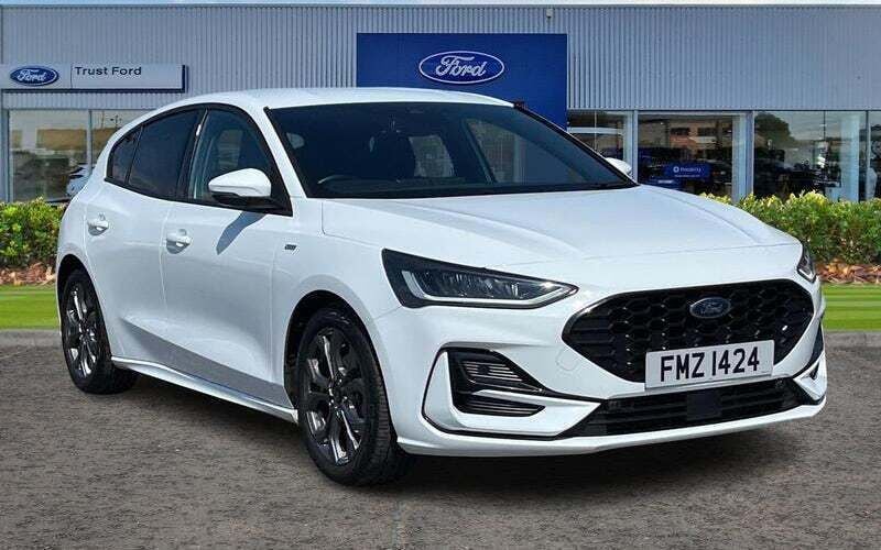 Used 2025 Ford Focus ST-Line Hatchback | £19,499 (Fair price) - Image 1/4