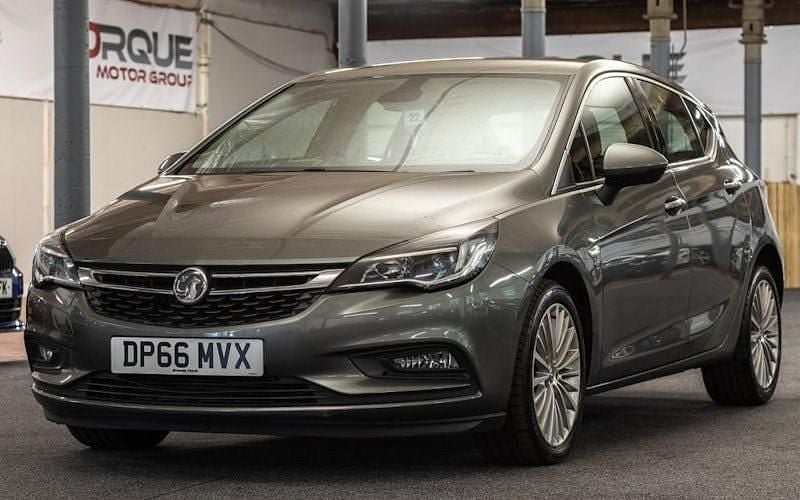 Used 2019 Vauxhall Astra Elite Hatchback | £5,795 (Good price) - Image 1/4