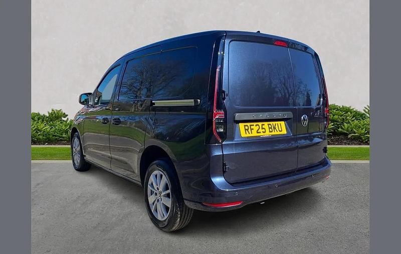 Used VW Caddy Pro 114 HP (83 kW) 2025 Blue MPV