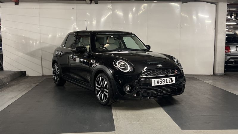 Black Used 2020 Mini Cooper S Exclusive Hatchback | £18,550 (Fair price) - Image 1/4