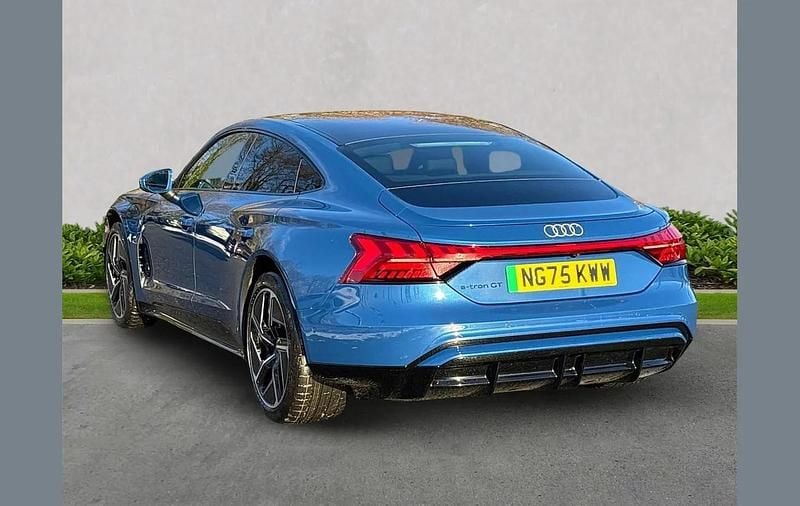 Used Audi A6 e-tron S-Line 369 kW (503 HP) 2025 Blue Estate