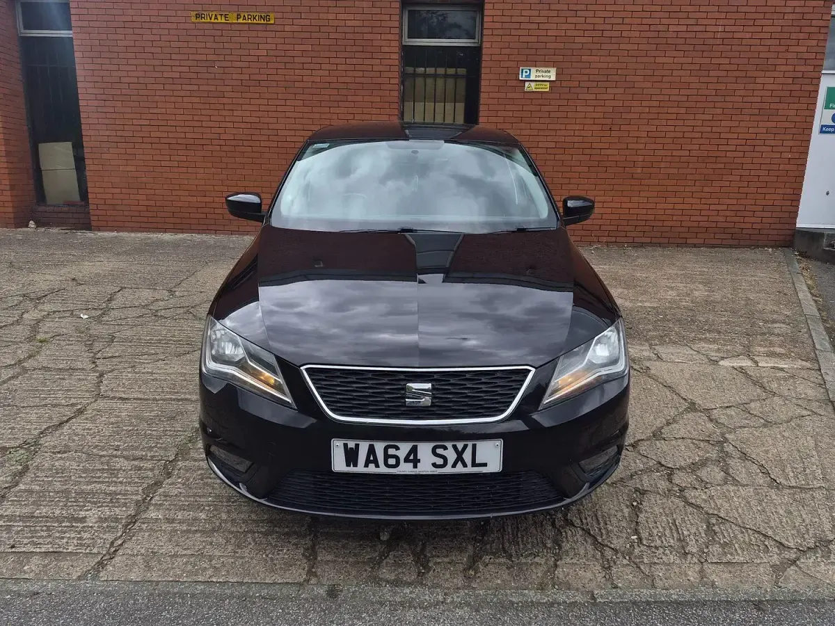 Used Seat Toledo I-Tech 105 HP (77 kW) 2014 Black Hatchback