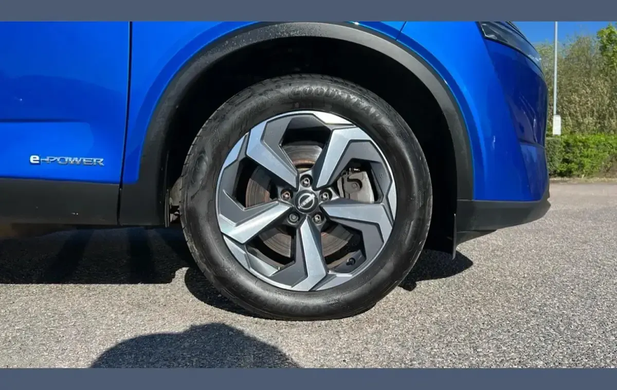 Used Nissan Qashqai N-Connecta 190 HP (139 kW) 2023 Blue SUV
