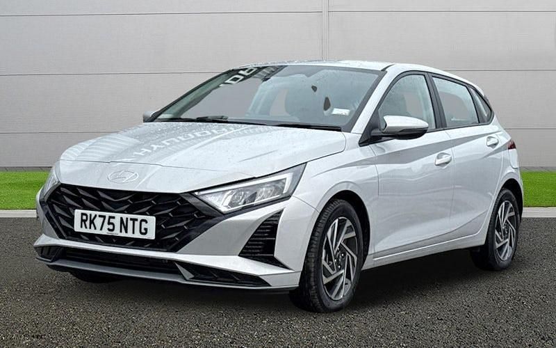 Used Hyundai i20 Advanced 101 HP (74 kW) 2024 Grey Hatchback