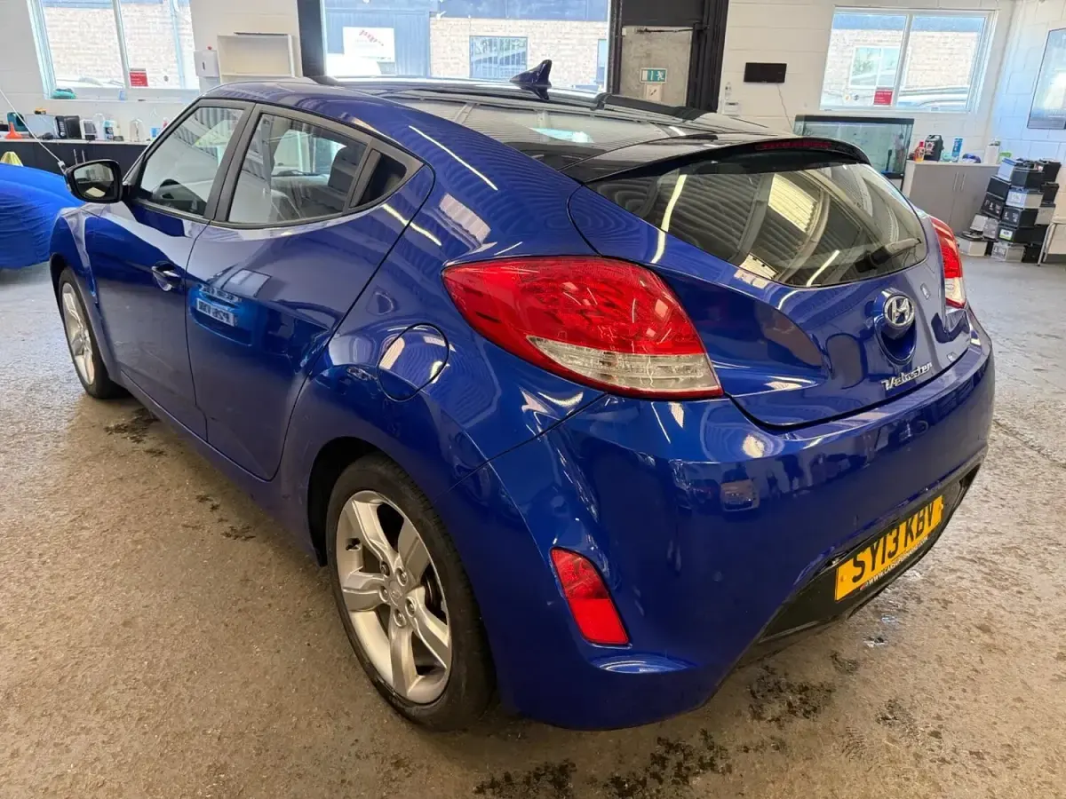 Used Hyundai Veloster 2013 Blue Hatchback