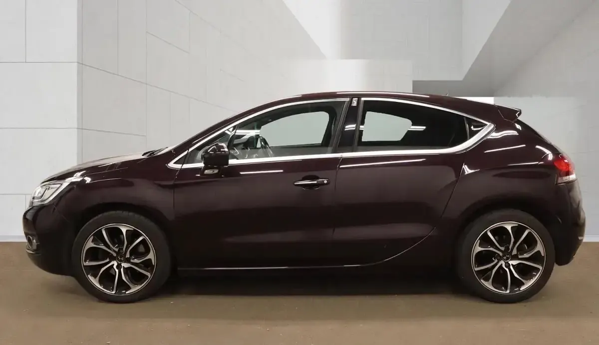 Used DS Automobiles DS4 Prestige 2017 Purple Hatchback