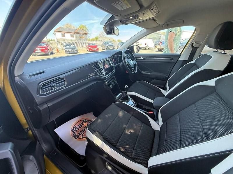 Usado VW T-Roc SEL 150 HP (110 kW) 2018 Amarelo SUV