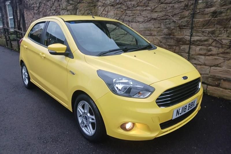 Used Ford Ka Plus Zetec 70 HP (51 kW) 2018 Yellow Hatchback
