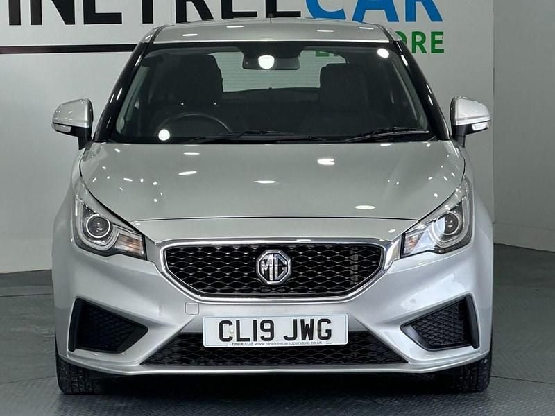 Used MG MG3 Excite 106 HP (77 kW) 2019 Silver Hatchback