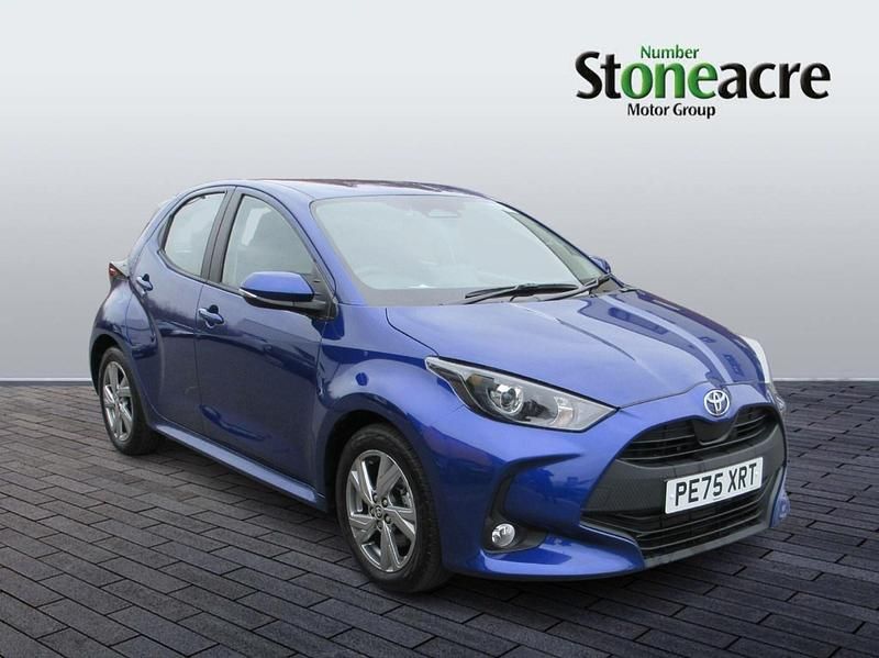 Used Toyota Yaris Hybrid 116 HP (85 kW) 2025 Blue Hatchback