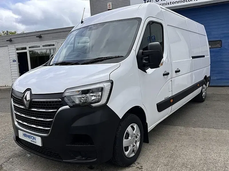 Used Renault Master Business 2023 White MPV