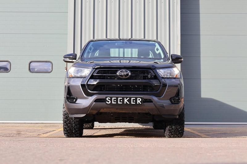 New Toyota HiLux Active 2025 Grey Pickup