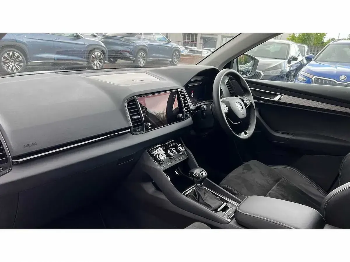 Used Skoda Karoq SE L 150 HP (110 kW) 2024 Brilliant silver metallic SUV