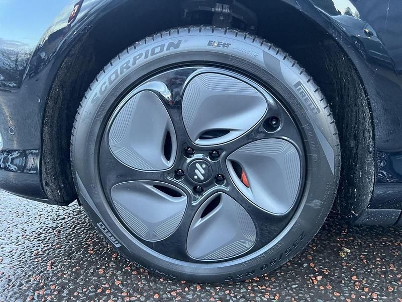 New MG IM6 294 kW (401 HP) 2025 Black SUV