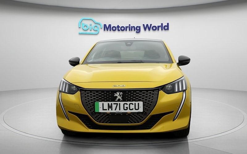 Used Peugeot e-208 Premium 100 kW (136 HP) 2021 Yellow Hatchback