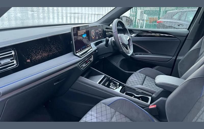 Used VW Tiguan R-line 147 HP (108 kW) 2025 Grey SUV