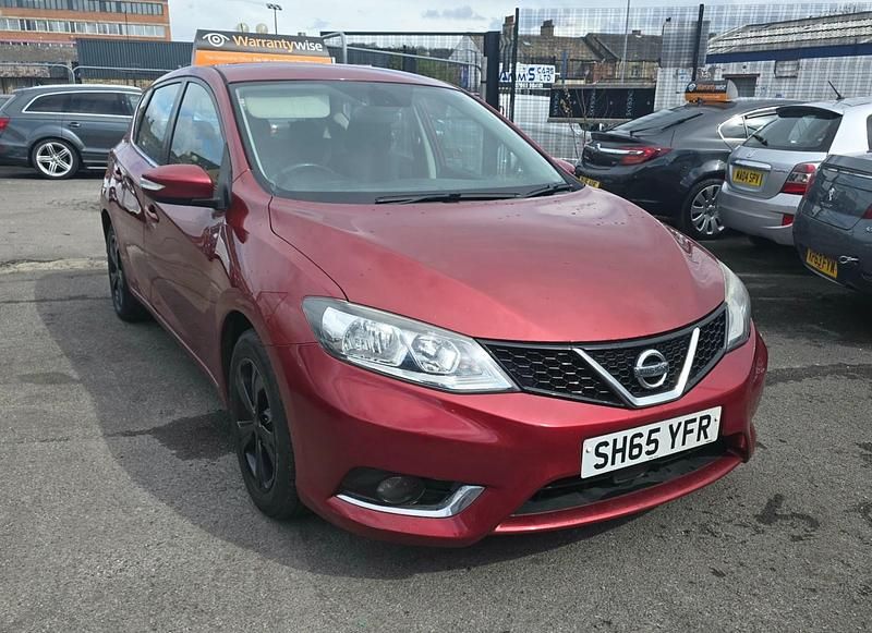 Used Nissan Pulsar Acenta 110 HP (80 kW) 2015 Red Hatchback