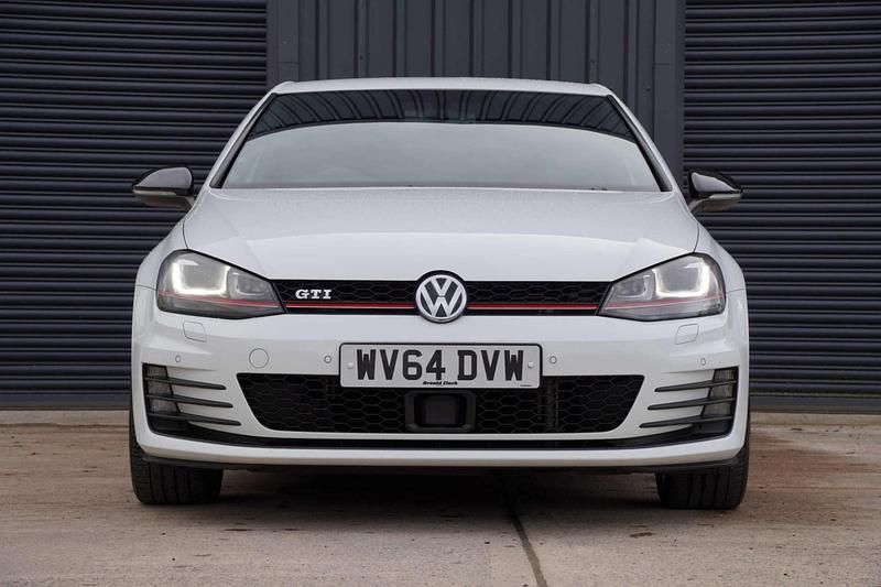 Used VW Golf VII GTI 220 HP (161 kW) 2014 White Hatchback