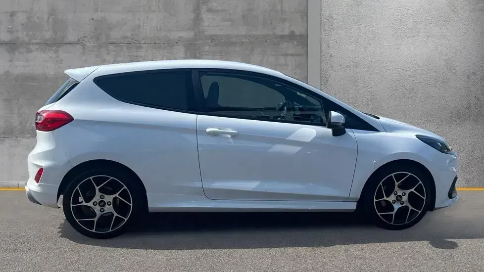 Used Ford Fiesta ST 200 HP (147 kW) 2021 White Hatchback