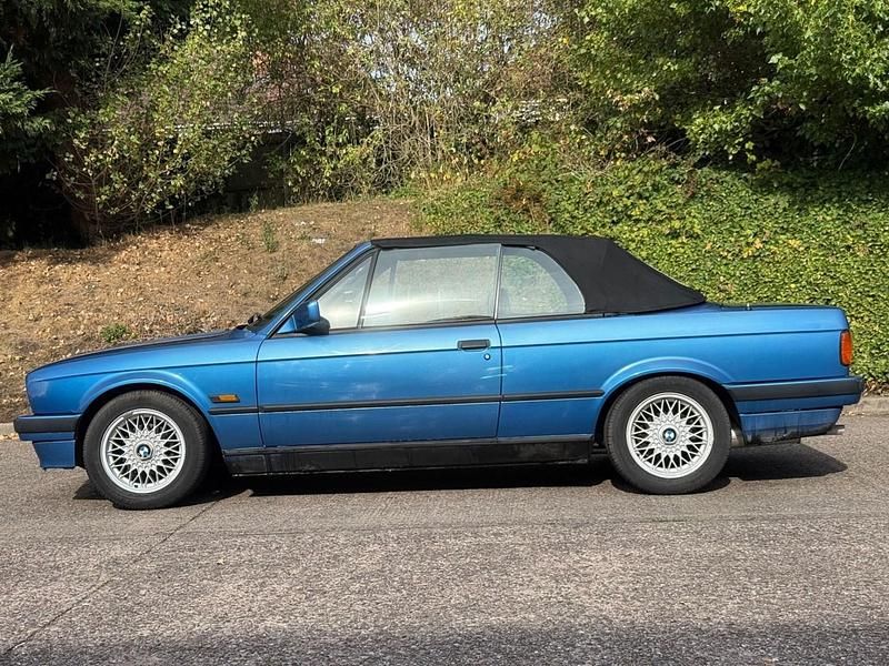 Used BMW 318 Cabriolet 1992 Blue Cabriolet