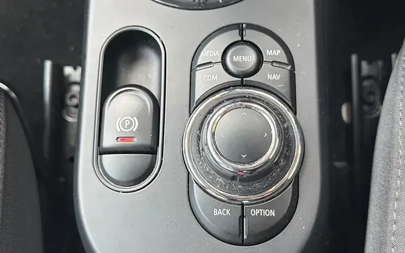 Used Mini Cooper S Level 1 135 kW (184 HP) 2023 White Hatchback