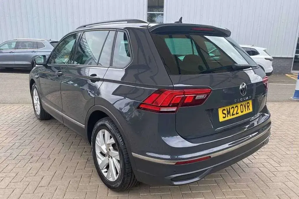 Used VW Tiguan Life 150 HP (110 kW) 2022 Grey SUV
