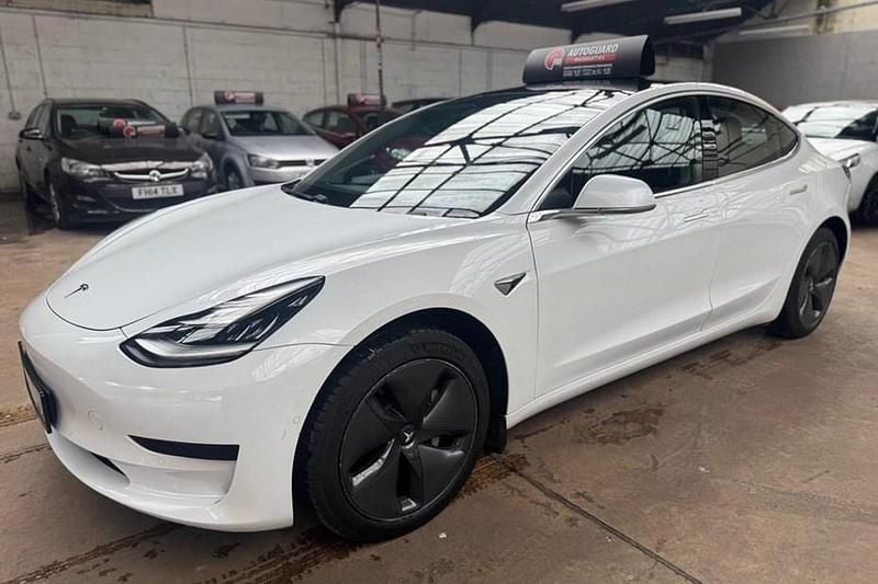 White Used 2019 Tesla Model 3 Standard Range Sedan | £13,000 (Good price) - Image 1/1