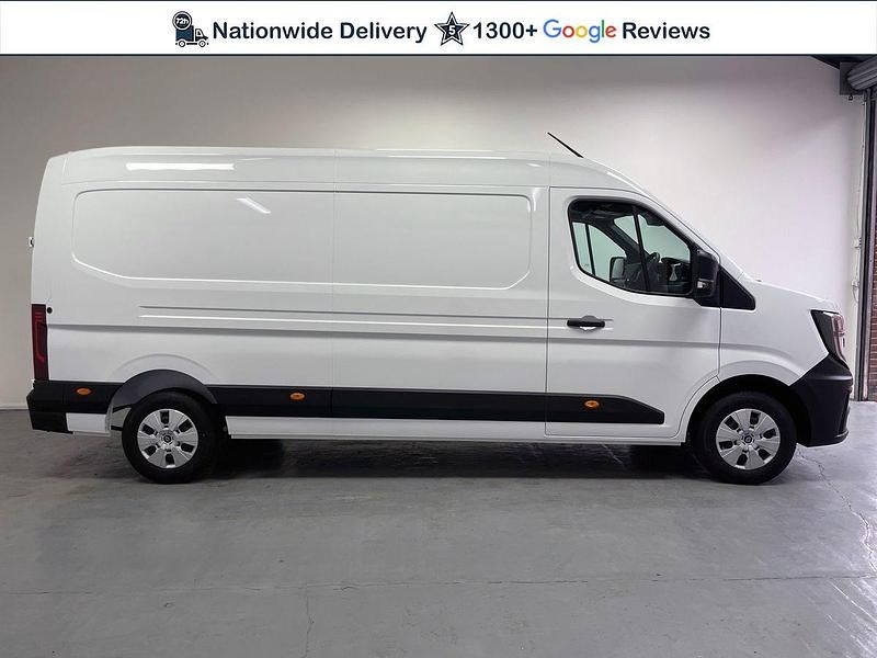 New Renault Master 130 HP (95 kW) 2025 MPV
