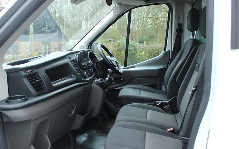 Second-hand Ford Transit 131 CP (96 kW) 2024 Cabrio