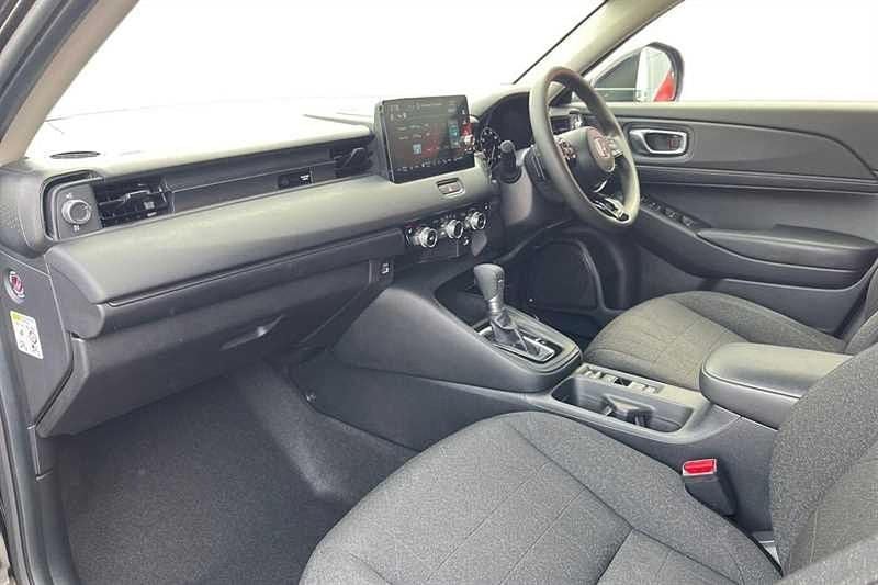 Used Honda HR-V Elegance 131 HP (96 kW) 2024 Crystal black SUV