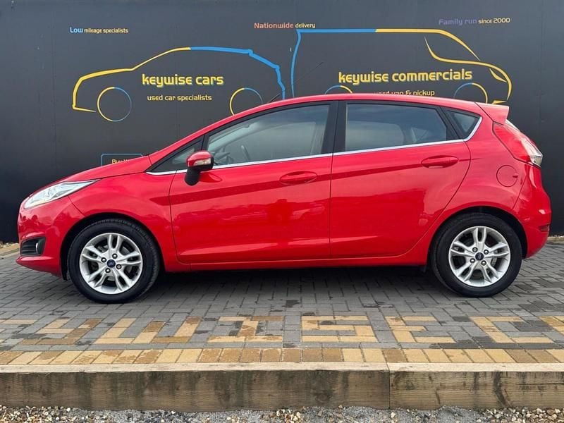 Used Ford Fiesta Zetec 2016 Red Hatchback