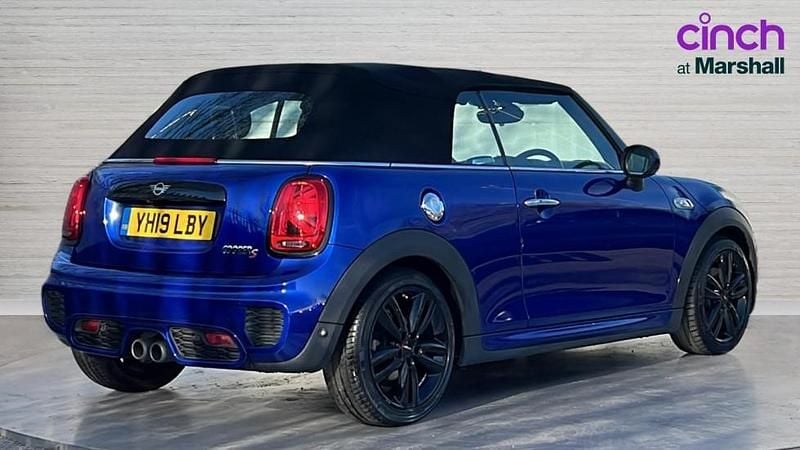 Used Mini Cooper S Comfort 192 HP (141 kW) 2019 Blue Hatchback