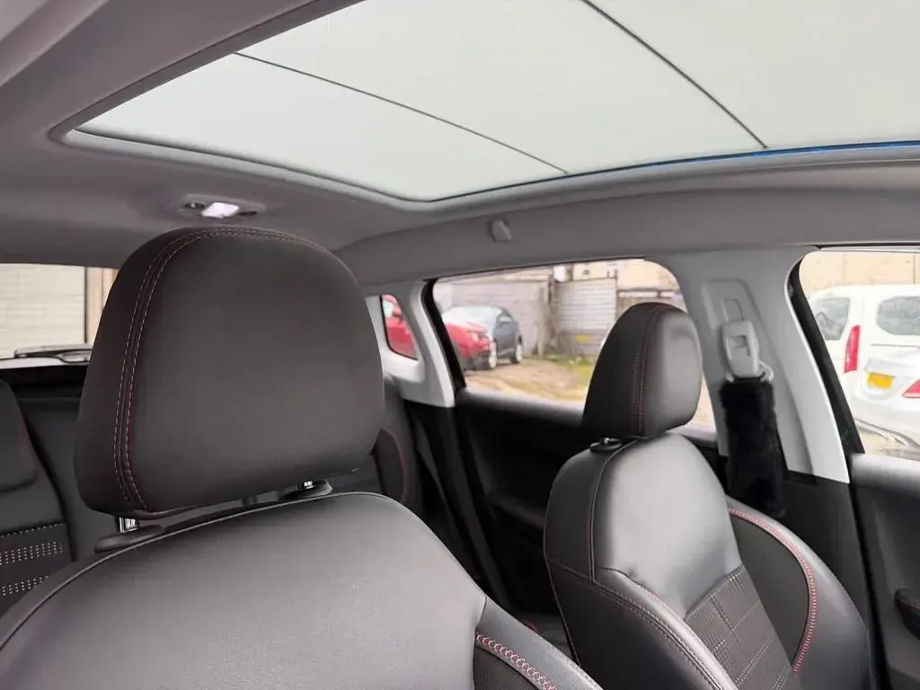 Second-hand Peugeot 2008 GT-line 100 CP (73 kW) 2019 Negru SUV