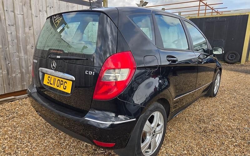 Used Mercedes A180 Avantgarde 109 HP (80 kW) 2011 Black Hatchback