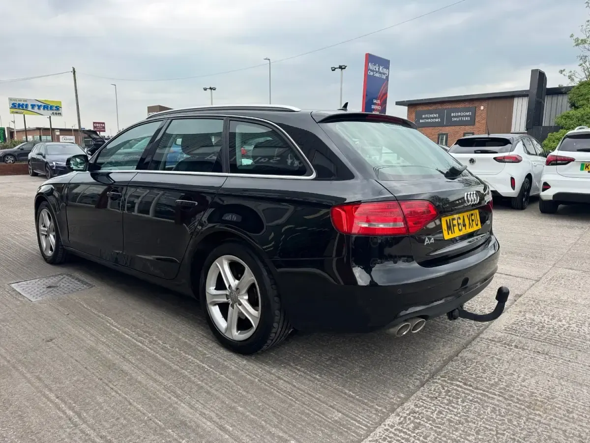 Begagnad Audi A4 163 HK (119 kW) 2014 Svart Kombi