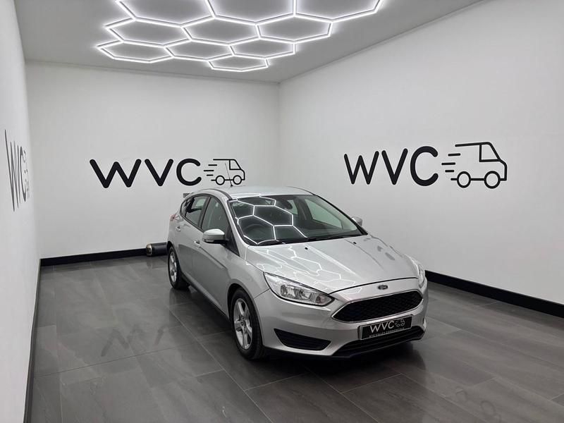 Used Ford Focus Style 120 HP (88 kW) 2016 Silver Hatchback