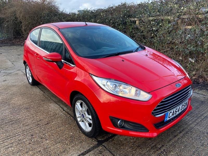 Used Ford Fiesta Zetec 2015 Red Hatchback