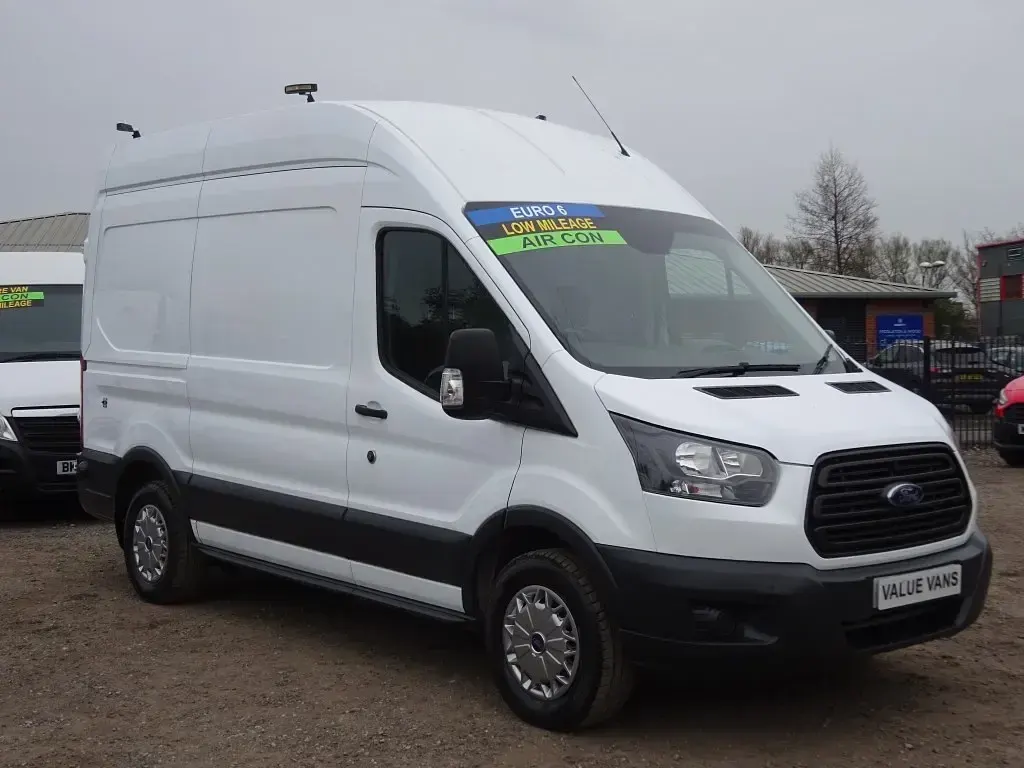 Begagnad Ford Transit 130 HK (95 kW) 2019 Vit Van