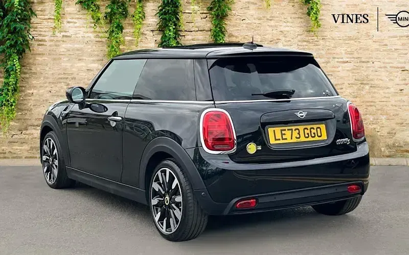 Used Mini Cooper Level 3 135 kW (184 HP) 2023 Hatchback