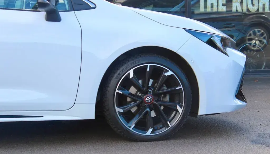 Used Toyota Corolla Sport 122 HP (89 kW) 2022 White Hatchback