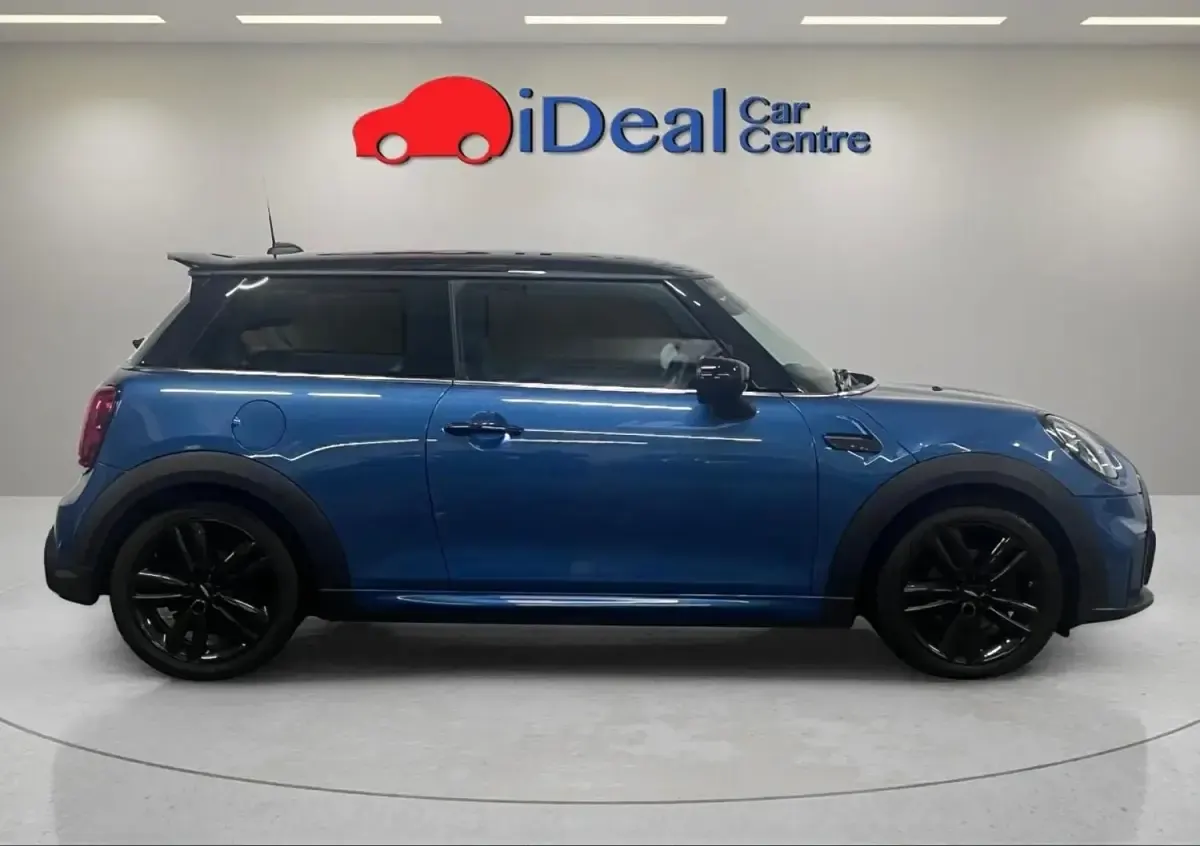Usado Mini Cooper Hatch 2021 Azul Utilitario