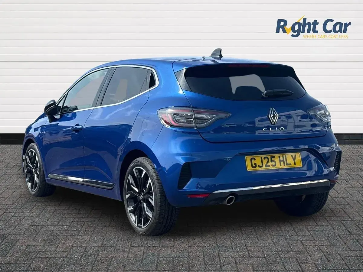 Used Renault Clio Techno 90 HP (66 kW) 2025 Blue  Hatchback