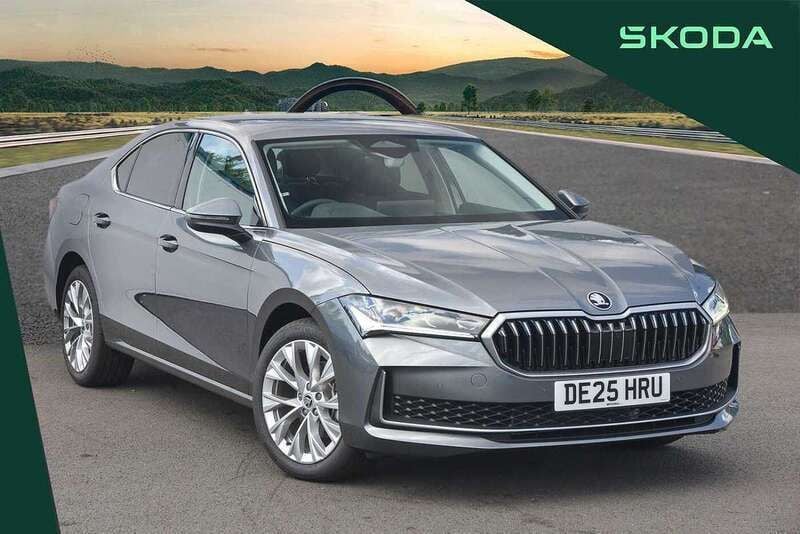 Grey New 2025 Skoda Superb SE L Hatchback | £32,995 (Good price) - Image 1/4