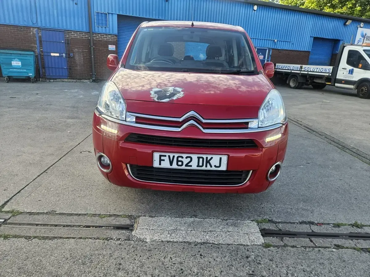 Used Citroën Berlingo VTR Sport 92 HP (67 kW) 2012 Red MPV