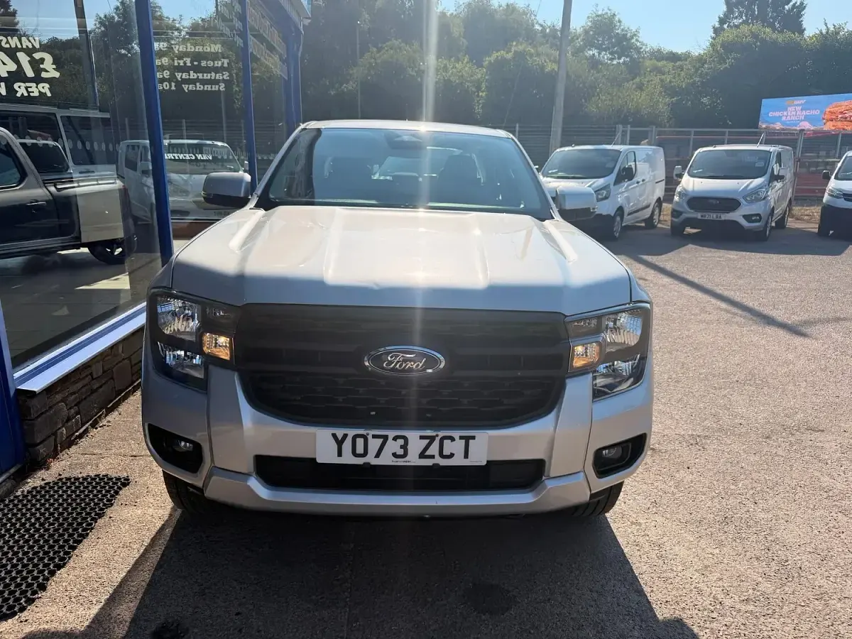 Used Ford Ranger XLT 170 HP (125 kW) 2024 Silver Pickup