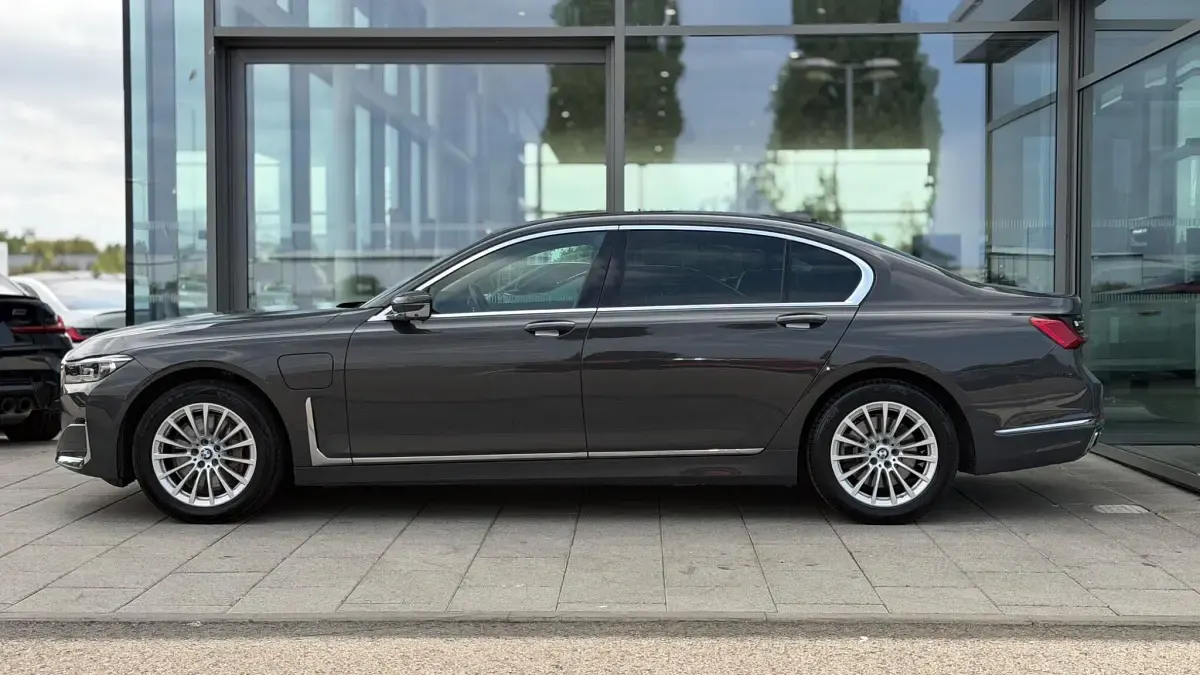 Used BMW 745e Comfort Edition 389 HP (286 kW) 2020 Grey Sedan