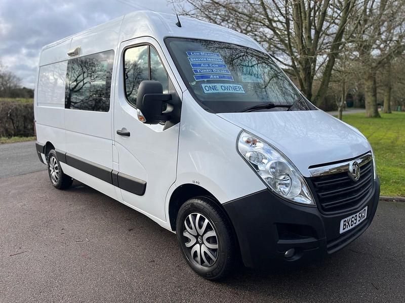 Used Vauxhall Movano 130 HP (95 kW) 2019 White MPV
