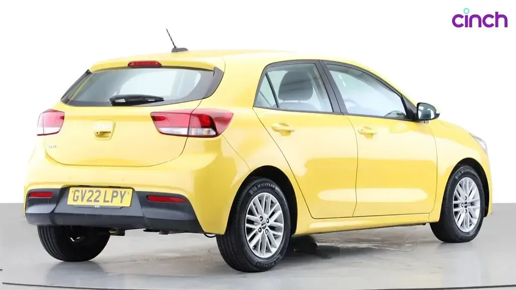 Used Kia Rio 2022 Yellow Hatchback