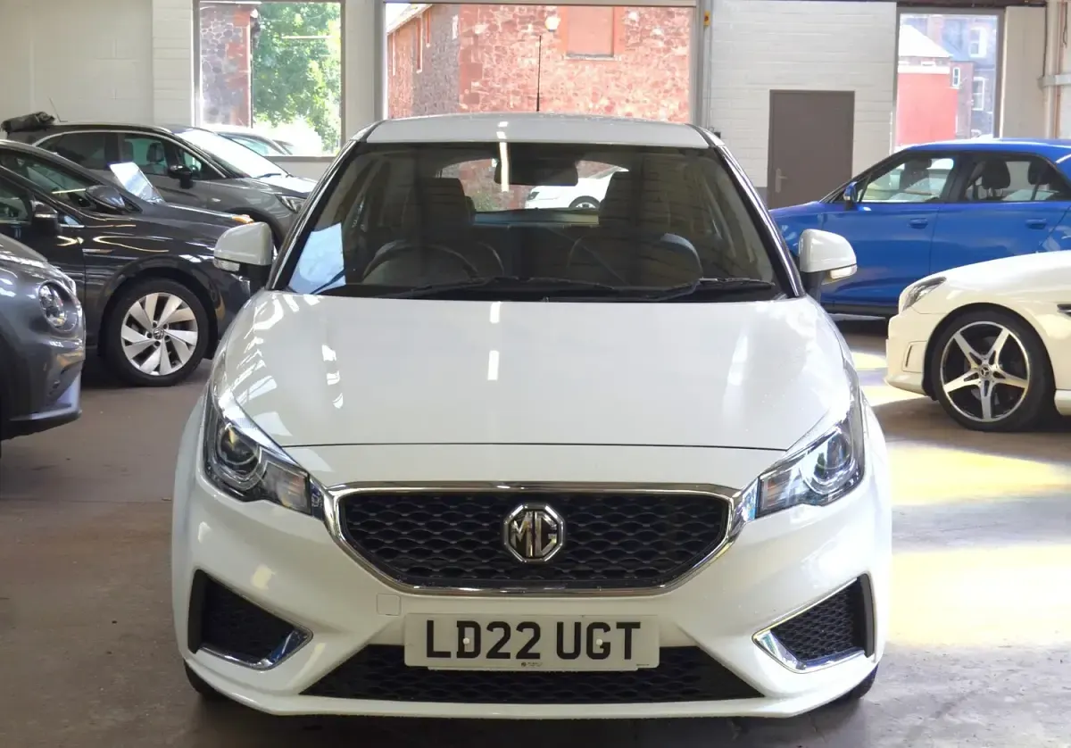Used MG MG3 Exclusive 106 HP (77 kW) 2022 White Hatchback